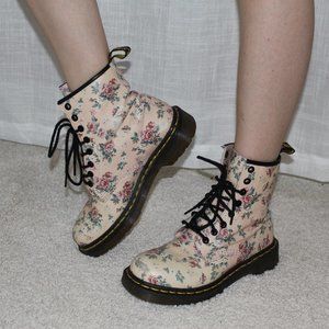 DR.MARTENS 30mm Floral Printed Core Leather Boots